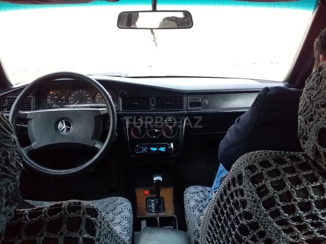 Mercedes 190 1988, 288,000 km - 2.0 l - Şirvan