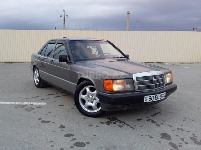 Mercedes 190 1988, 288,000 km - 2.0 l - Şirvan