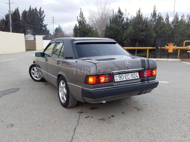 Mercedes 190 1988, 288,000 km - 2.0 l - Şirvan
