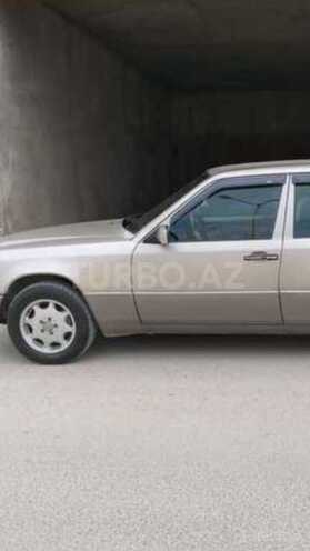 Mercedes E 220 1992, 3,200 km - 0.2 l - Bakı