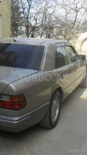 Mercedes E 220 1992, 3,200 km - 0.2 l - Bakı