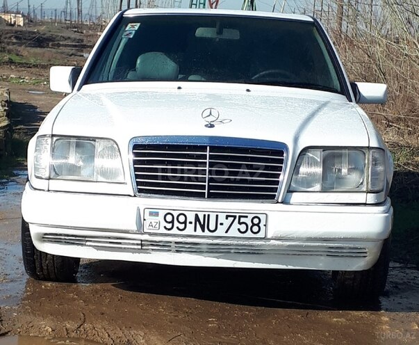 Mercedes E 320 1995, 249,000 km - 3.2 l - Bakı