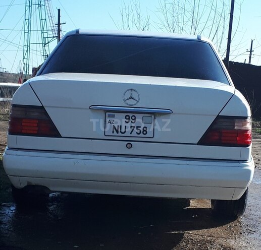 Mercedes E 320 1995, 249,000 km - 3.2 l - Bakı