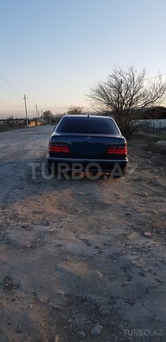 Mercedes E 280 2000, 222,000 km - 2.8 l - Gəncə
