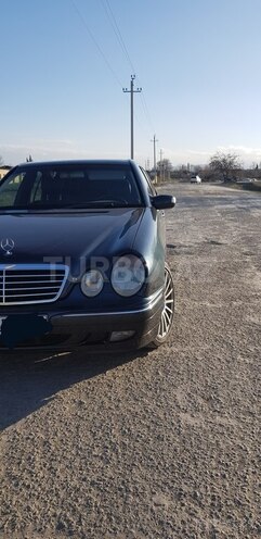 Mercedes E 280 2000, 222,000 km - 2.8 l - Gəncə