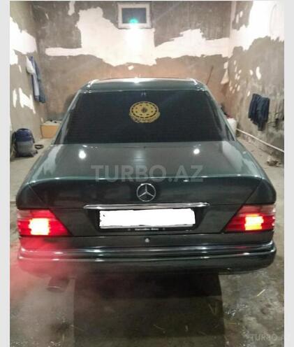 Mercedes E 220 1995, 453,000 km - 2.2 l - Bakı