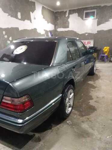 Mercedes E 220 1995, 453,000 km - 2.2 l - Bakı