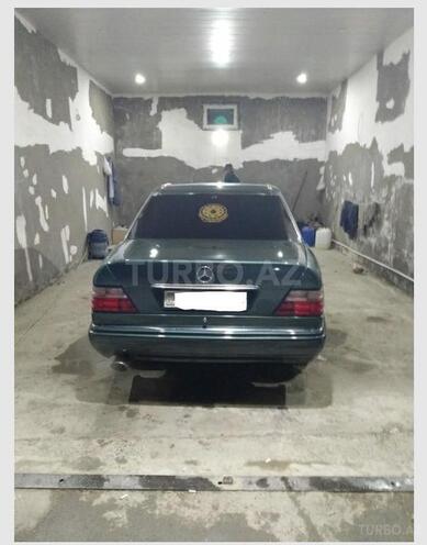 Mercedes E 220 1995, 453,000 km - 2.2 l - Bakı