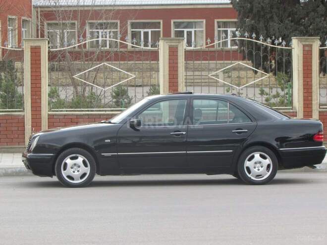 Mercedes E 240 1999, 216,785 km - 2.4 l - Gəncə