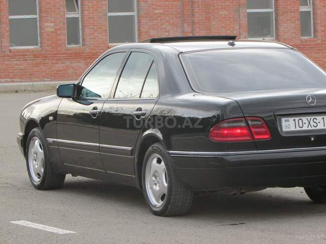 Mercedes E 240 1999, 216,785 km - 2.4 l - Gəncə