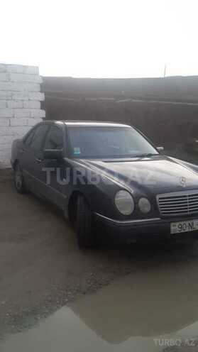 Mercedes E 240 1998, 249,000 km - 2.4 l - Bakı