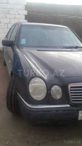 Mercedes E 240 1998, 249,000 km - 2.4 l - Bakı