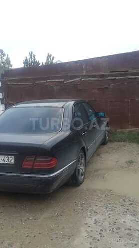 Mercedes E 240 1998, 249,000 km - 2.4 l - Bakı