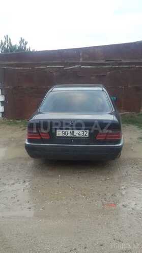 Mercedes E 240 1998, 249,000 km - 2.4 l - Bakı