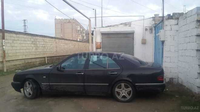 Mercedes E 240 1998, 249,000 km - 2.4 l - Bakı