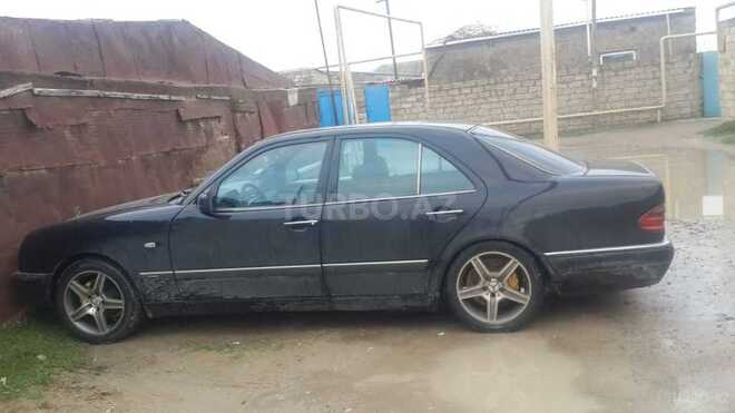 Mercedes E 240 1998, 249,000 km - 2.4 l - Bakı