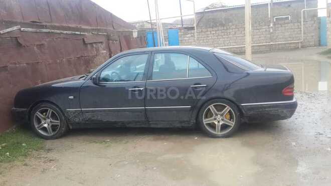 Mercedes E 240 1998, 249,000 km - 2.4 l - Bakı