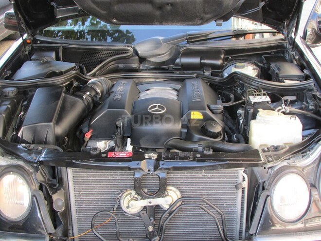 Mercedes E 240 1999, 216,785 km - 2.4 l - Gəncə