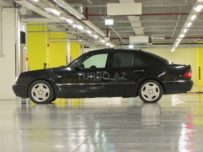 Mercedes E 240 1999, 216,785 km - 2.4 l - Gəncə