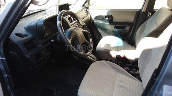 Mitsubishi Pajero io 2001, 275,000 km - 2.0 л - Bakı