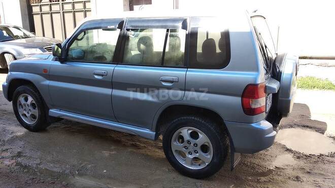 Mitsubishi Pajero io 2001, 275,000 km - 2.0 л - Bakı
