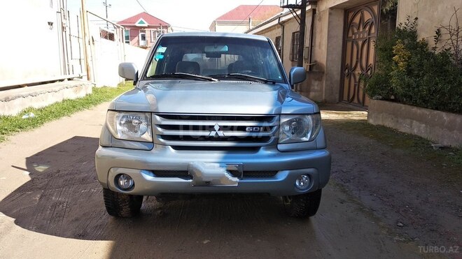 Mitsubishi Pajero io 2001, 275,000 km - 2.0 л - Bakı