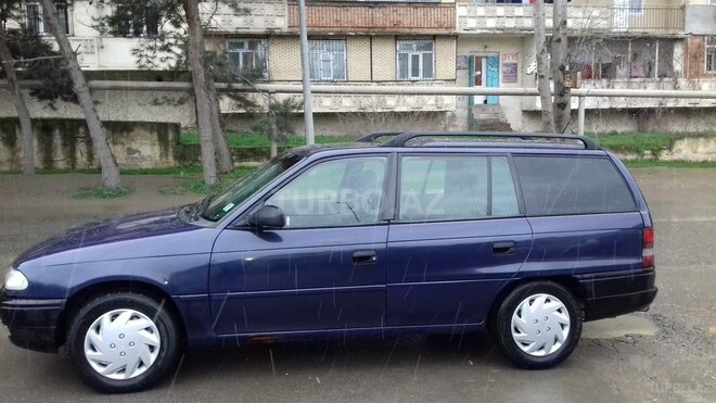 Opel Astra 1997, 258,000 km - 1.8 l - Bakı