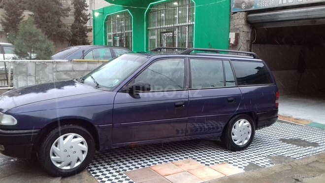 Opel Astra 1997, 258,000 km - 1.8 l - Bakı