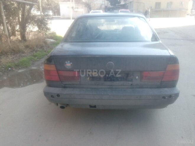 BMW 520 1990, 240,000 km - 2.0 l - Bakı