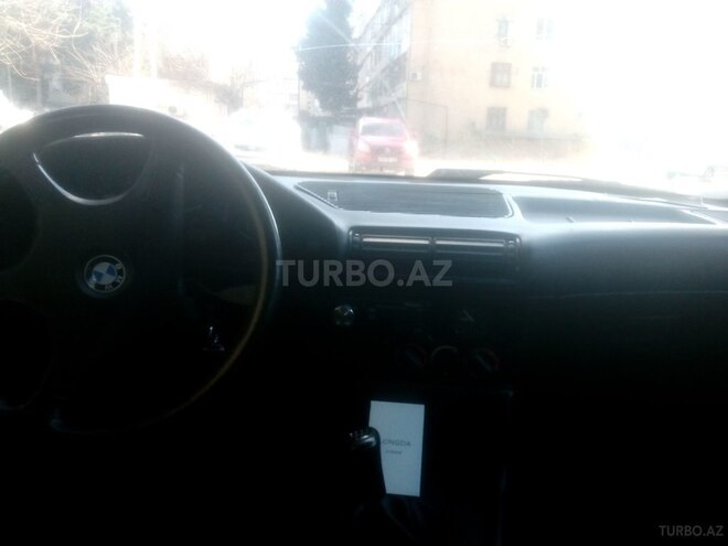 BMW 520 1990, 240,000 km - 2.0 l - Bakı