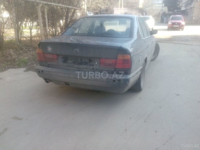 BMW 520 1990, 240,000 km - 2.0 l - Bakı
