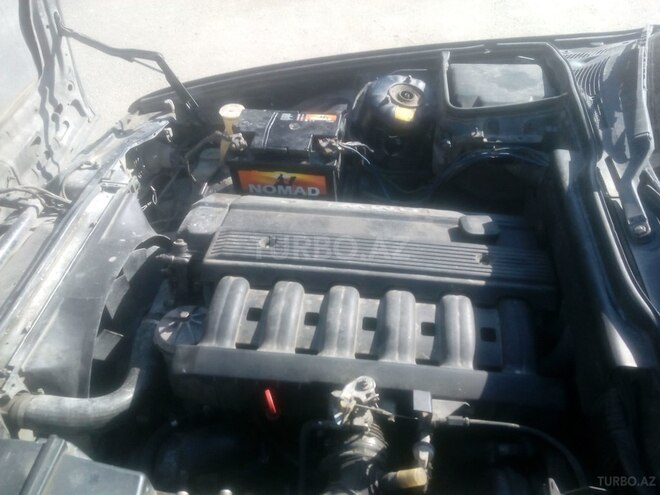 BMW 520 1990, 240,000 km - 2.0 l - Bakı