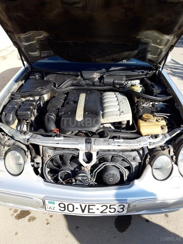 Mercedes E 320 2001, 256,806 km - 3.2 l - Bakı