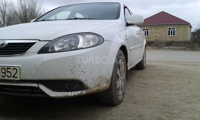 Daewoo Gentra 2015, 170,200 km - 1.6 l - Salyan