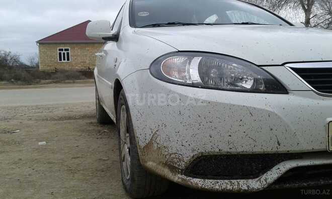 Daewoo Gentra 2015, 170,200 km - 1.6 l - Salyan
