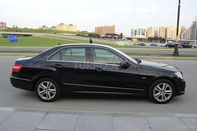 Mercedes E 200 2009, 176,500 km - 1.8 l - Bakı