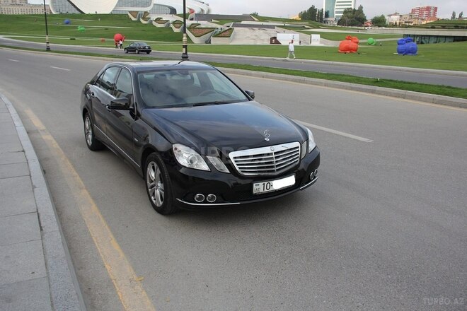 Mercedes E 200 2009, 176,500 km - 1.8 l - Bakı