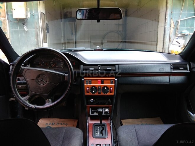 Mercedes E 200 1994, 317,000 km - 2.0 l - Bakı