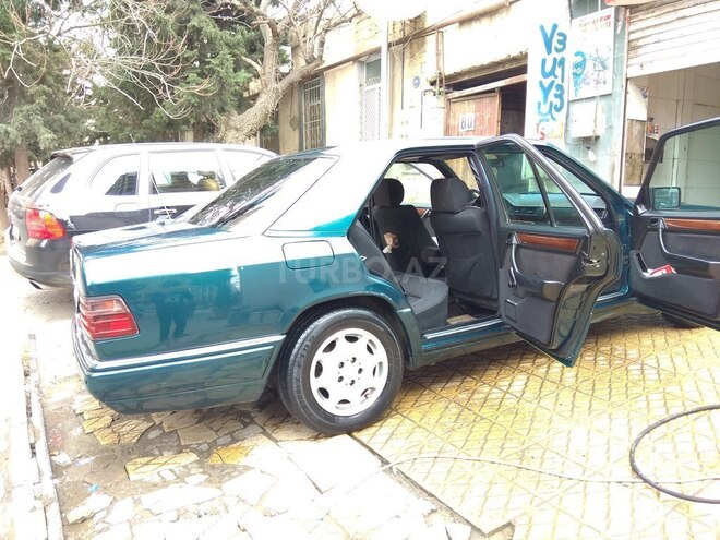Mercedes E 200 1994, 317,000 km - 2.0 l - Bakı