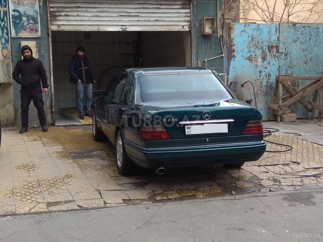 Mercedes E 200 1994, 317,000 km - 2.0 l - Bakı