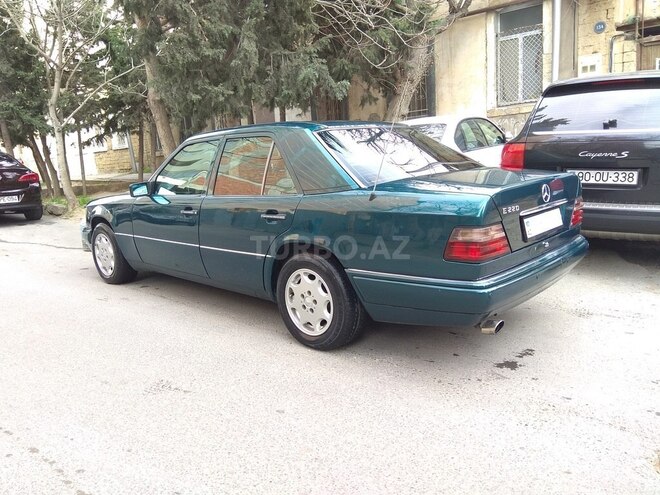 Mercedes E 200 1994, 317,000 km - 2.0 l - Bakı