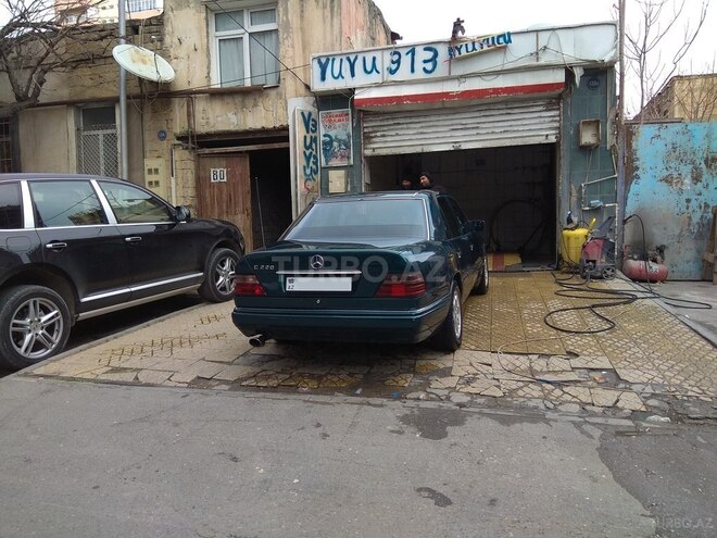 Mercedes E 200 1994, 317,000 km - 2.0 l - Bakı