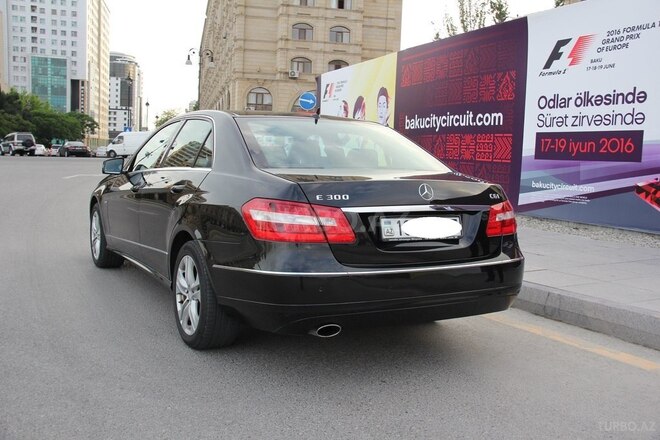 Mercedes E 200 2009, 176,500 km - 1.8 l - Bakı