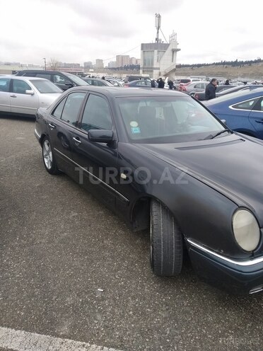 Mercedes E 240 1998, 380,000 km - 2.4 l - Bakı