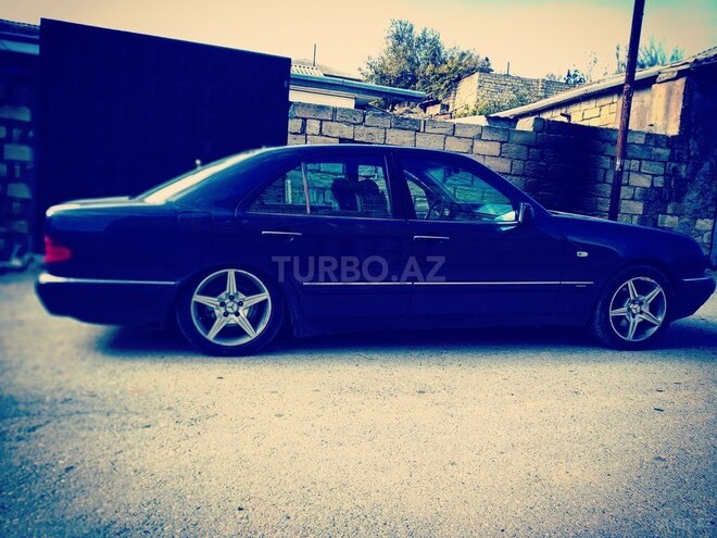Mercedes E 240 1998, 380,000 km - 2.4 l - Bakı