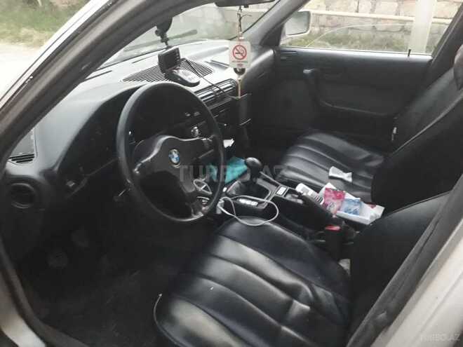 BMW 520 1990, 380,000 km - 2.0 l - Sumqayıt