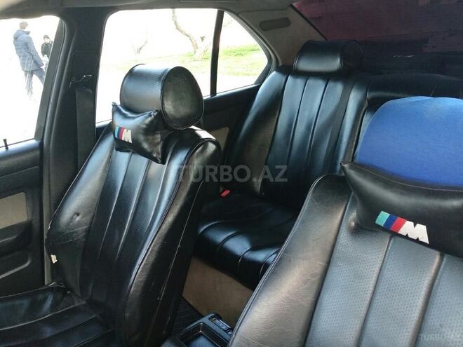 BMW 520 1990, 380,000 km - 2.0 l - Sumqayıt