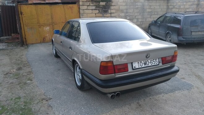 BMW 520 1990, 380,000 km - 2.0 l - Sumqayıt