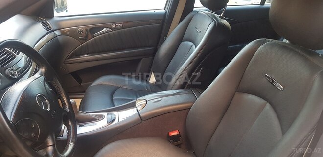 Mercedes E 320 2003, 220,000 km - 3.2 l - Bakı