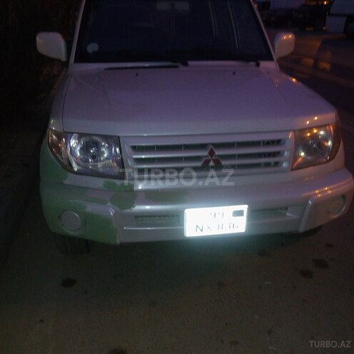 Mitsubishi Pajero io 2000, 267,000 km - 1.8 l - Bakı